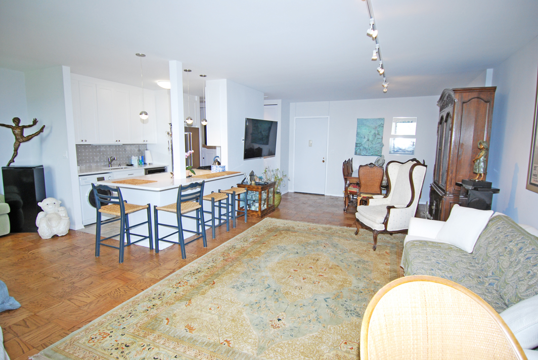 North Shore Towers Apt.