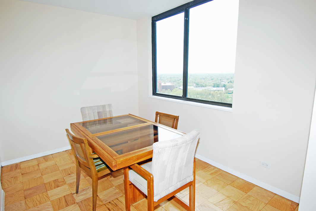 North Shore Towers Apt.