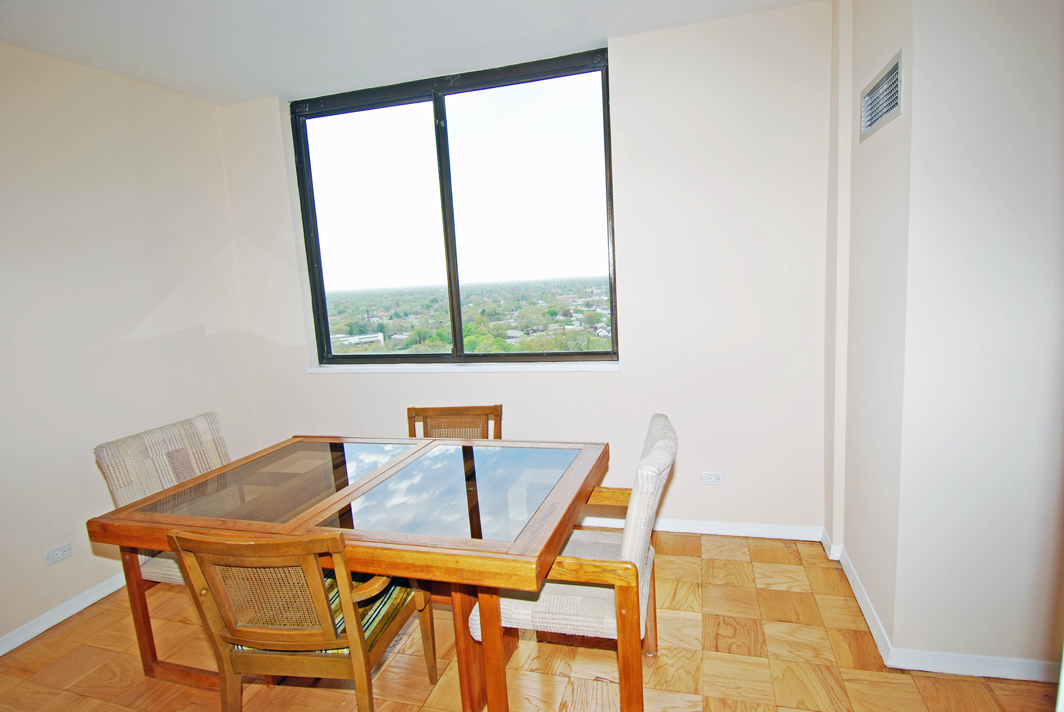 North Shore Towers Apt.