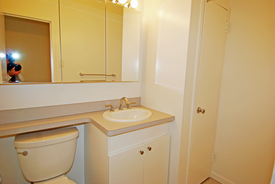 North Shore Towers Apt.