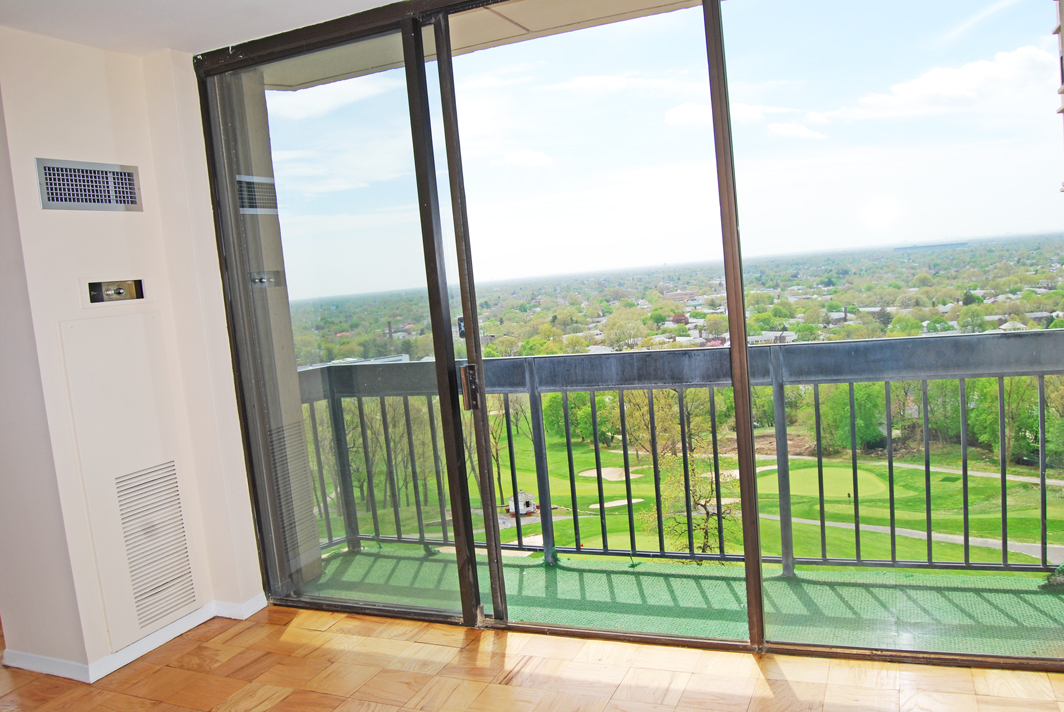 North Shore Towers Apt.