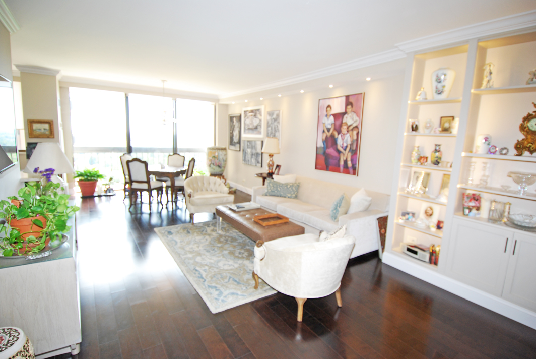 North Shore Towers Apt.