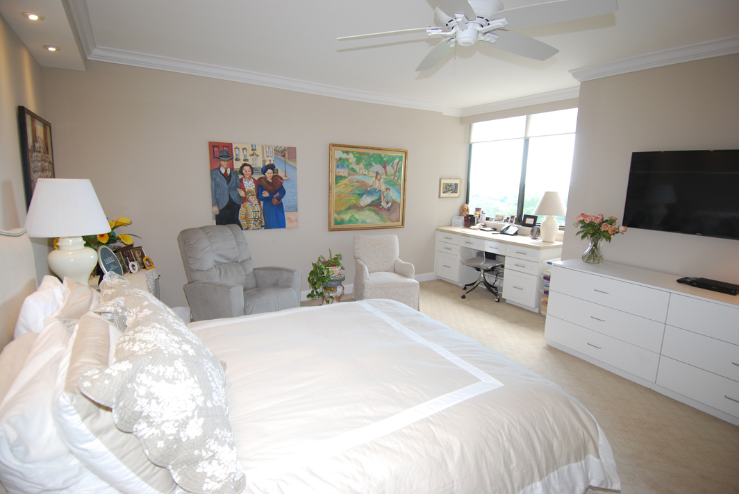 North Shore Towers Apt.