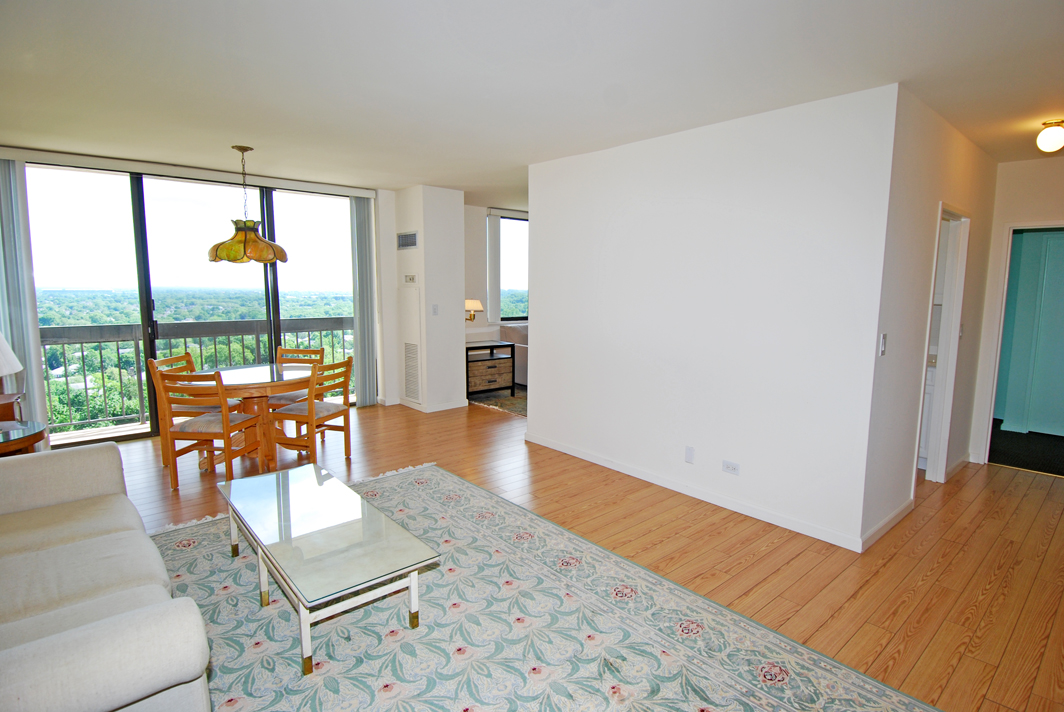 North Shore Towers Apt.