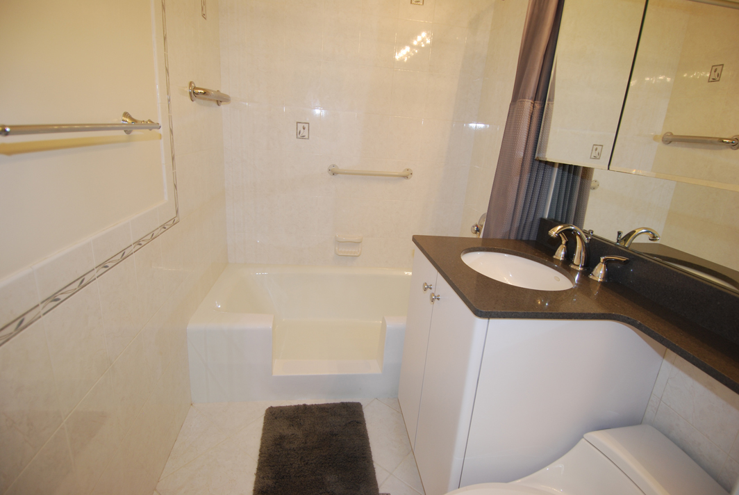 North Shore Towers Apt.