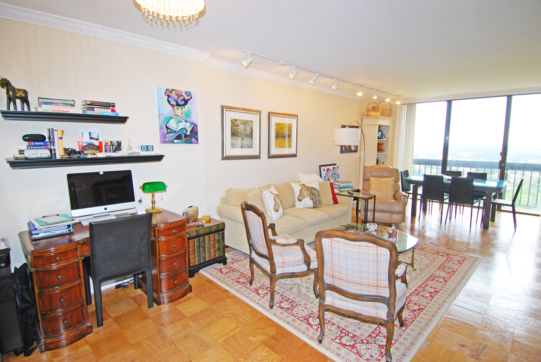 North Shore Towers Apt.