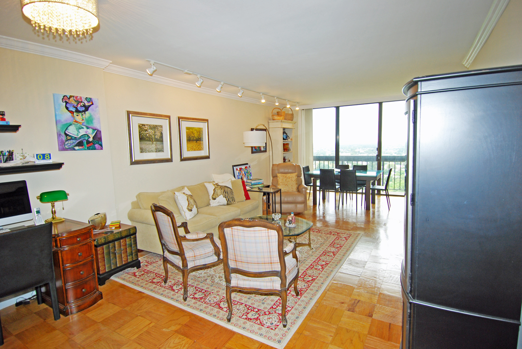 North Shore Towers Apt.