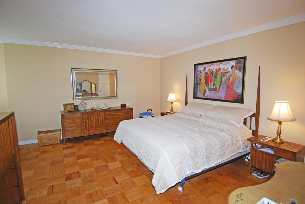 North Shore Towers Apt.