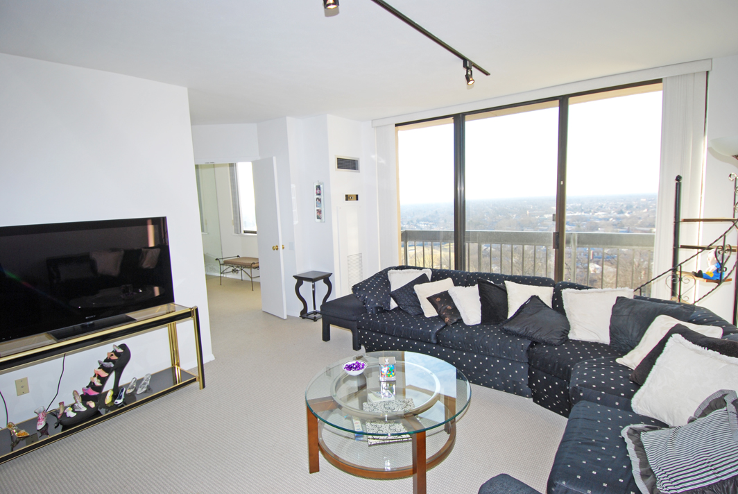 North Shore Towers Apt.