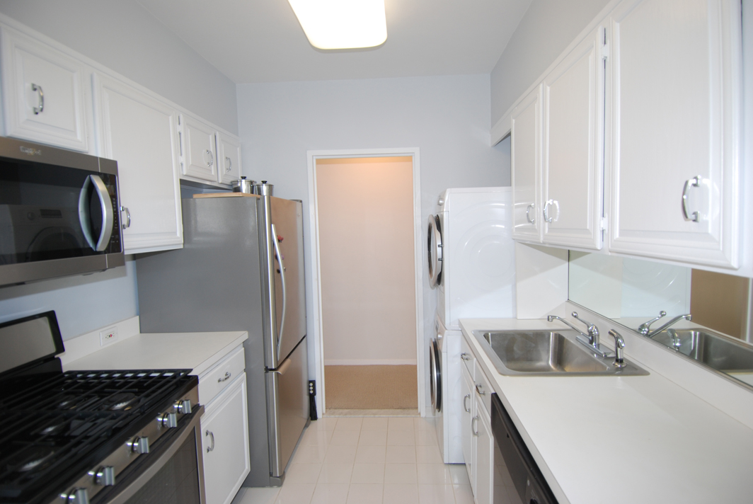 North Shore Towers Apt.