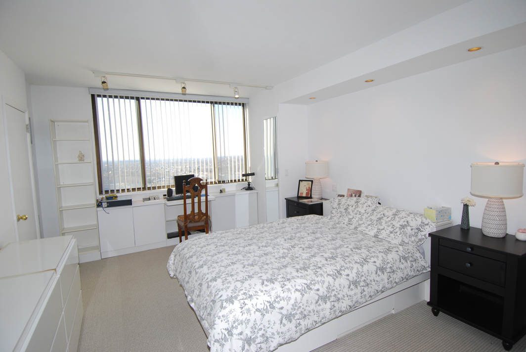 North Shore Towers Apt.