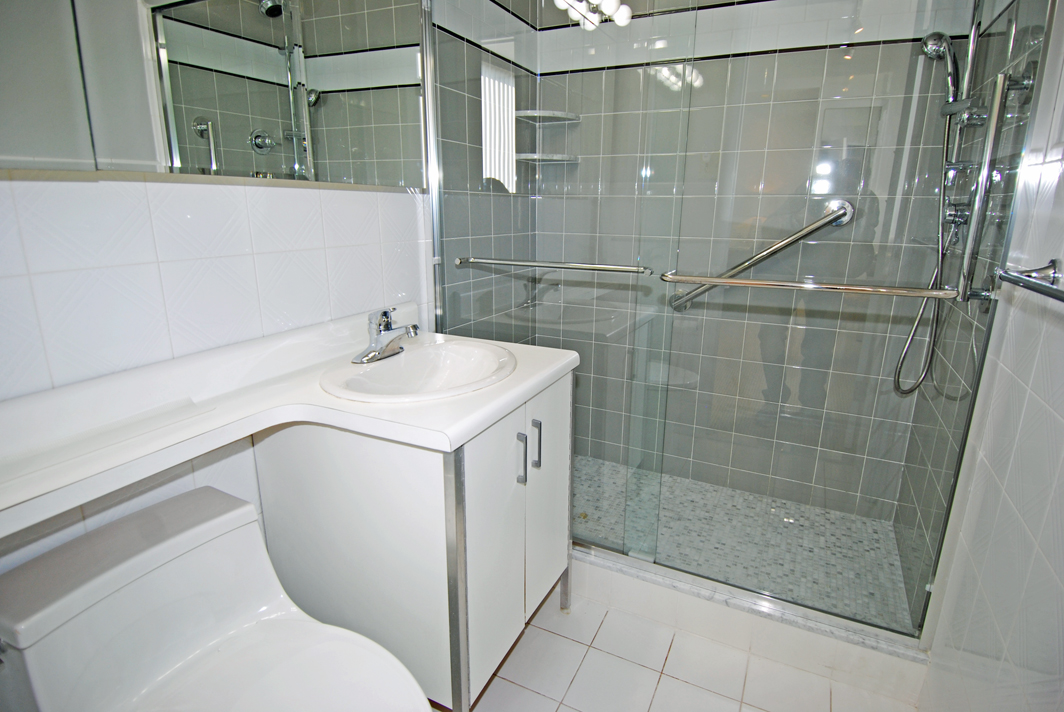 North Shore Towers Apt.