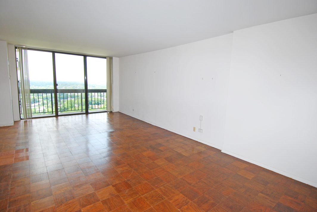 North Shore Towers Apt.