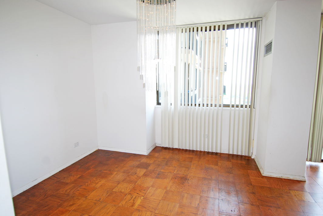 North Shore Towers Apt.