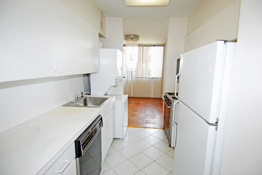 North Shore Towers Apt.