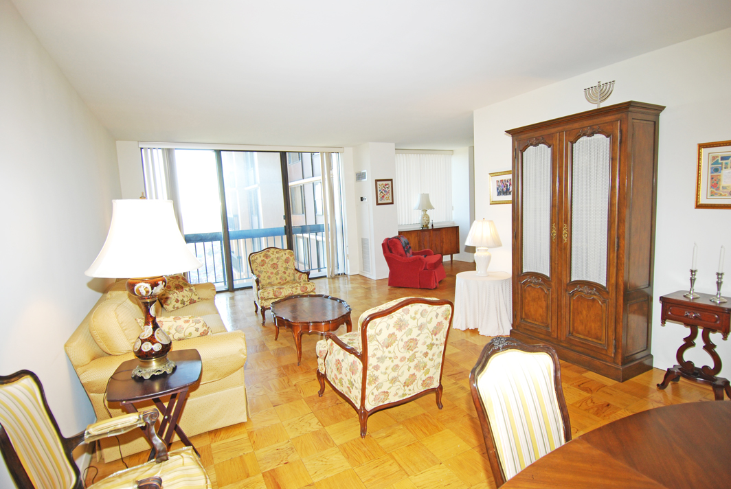 North Shore Towers Apt. 