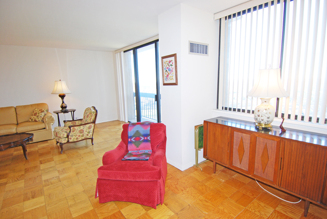 North Shore Towers Apt.