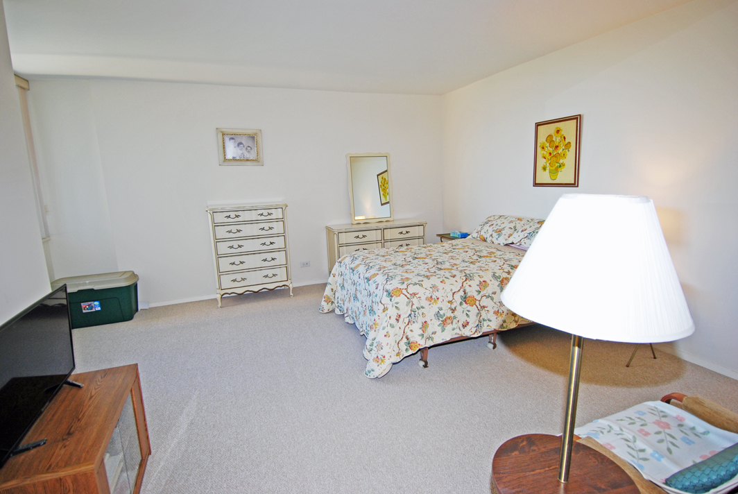 North Shore Towers Apt.