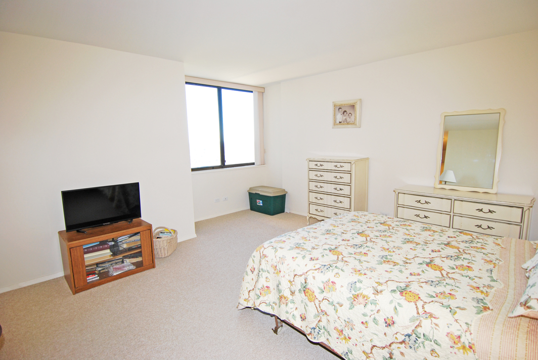 North Shore Towers Apt.