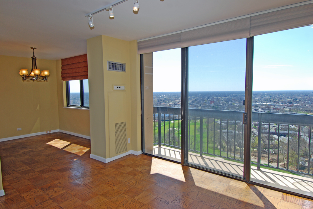 North Shore Towers Apt.