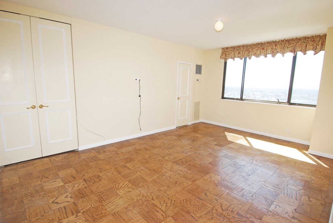 North Shore Towers Apt.