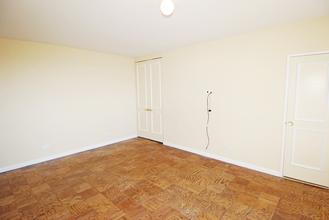 North Shore Towers Apt.