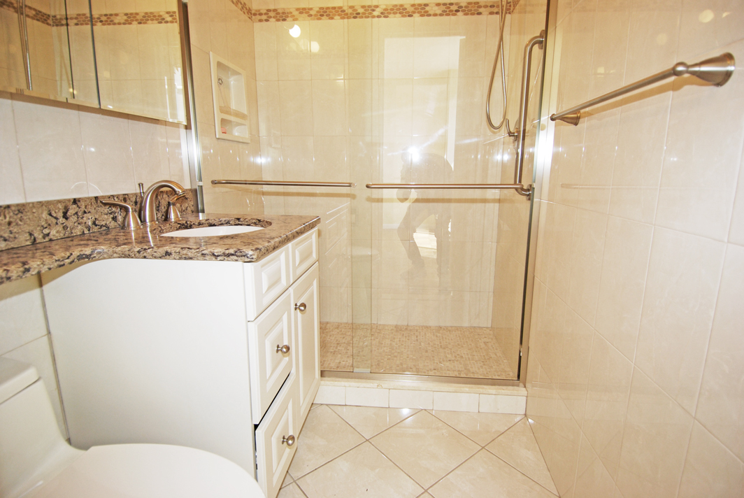 North Shore Towers Apt.