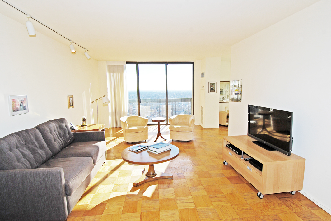 North Shore Towers Apt.