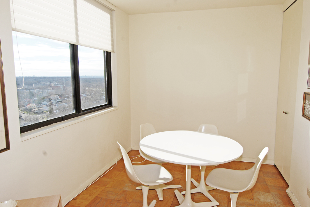 North Shore Towers Apt.