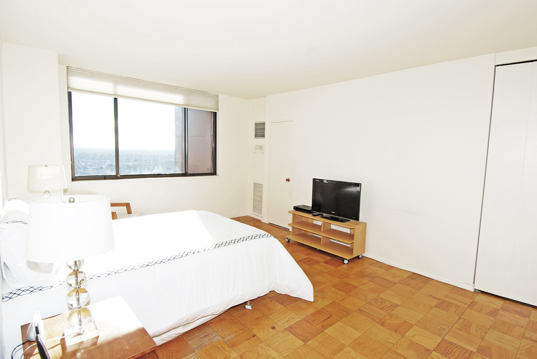 North Shore Towers Apt.