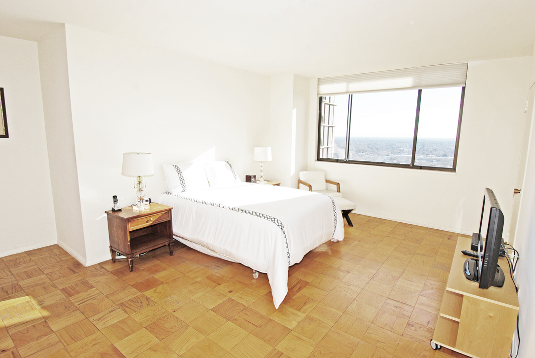 North Shore Towers Apt.