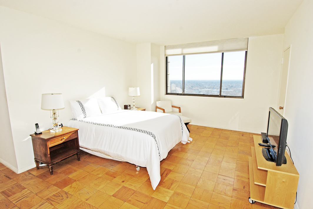 North Shore Towers Apt.