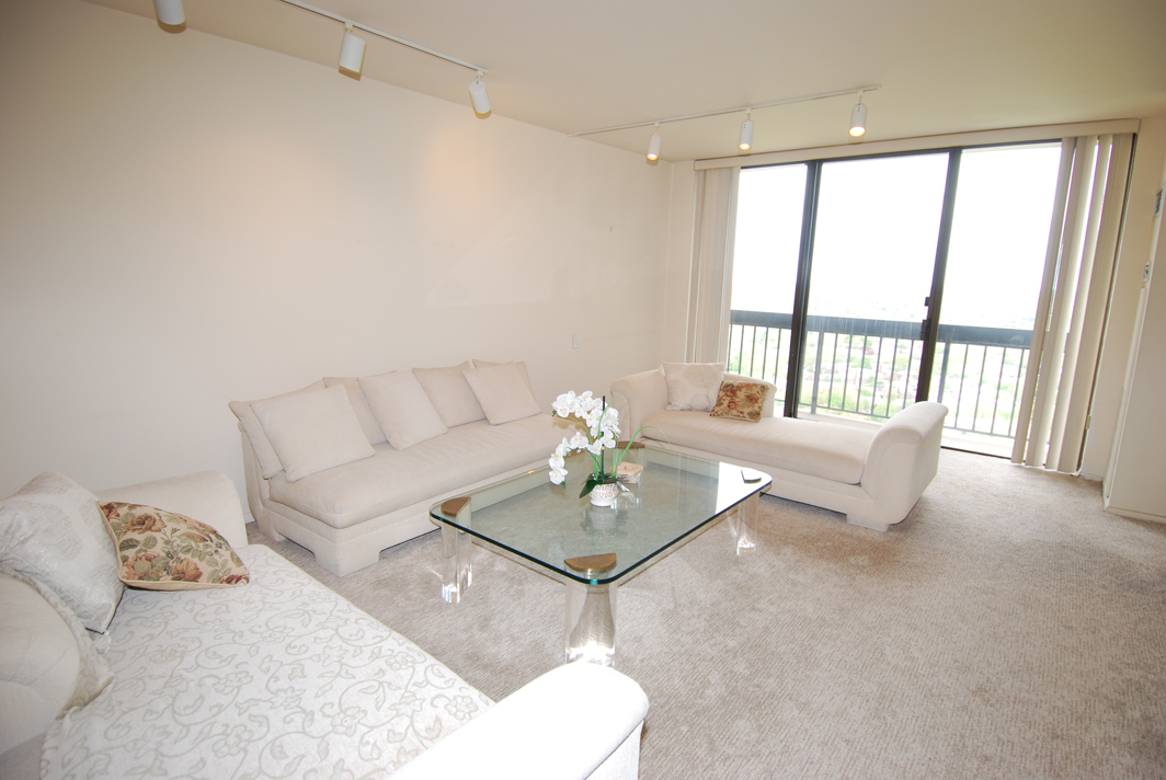 North Shore Towers Apt.