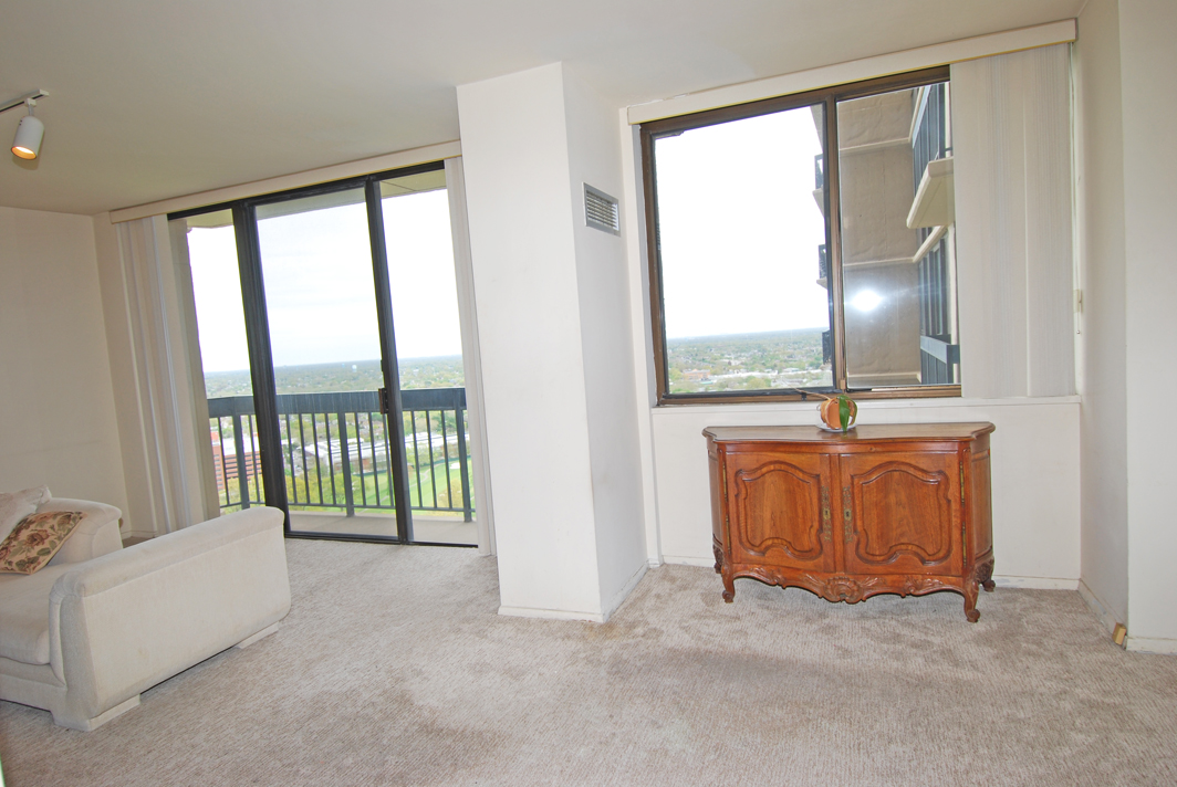 North Shore Towers Apt.