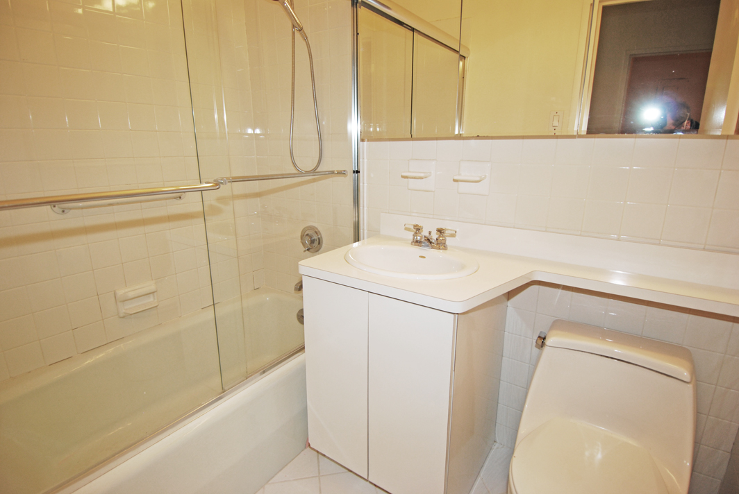 North Shore Towers Apt.