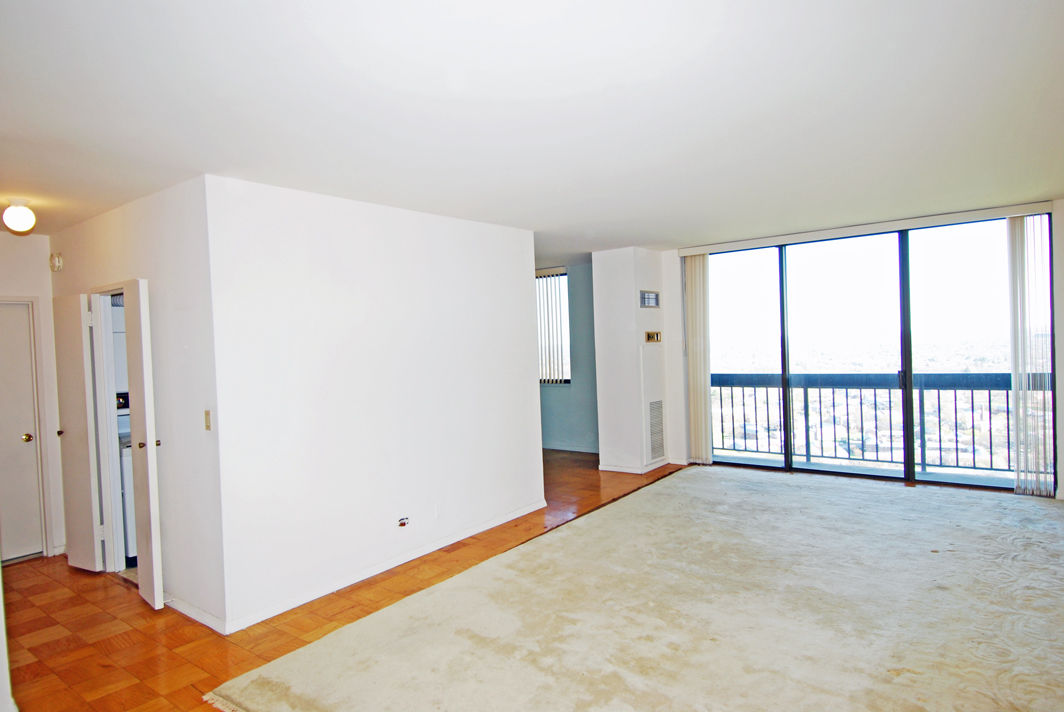 North Shore Towers Apt.