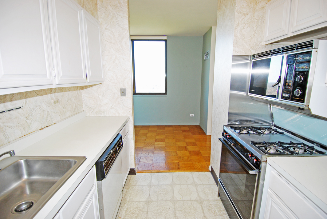 North Shore Towers Apt.