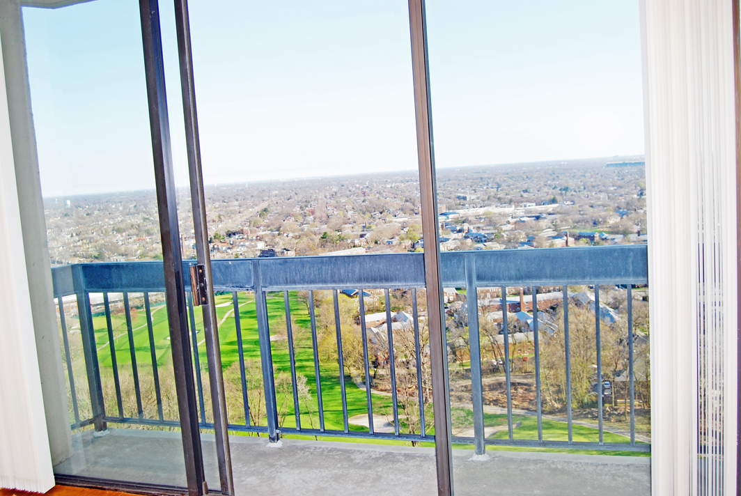 North Shore Towers Apt.