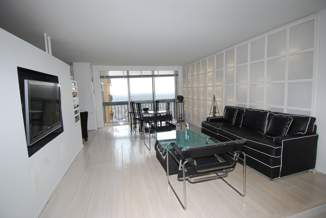 North Shore Towers Apt.