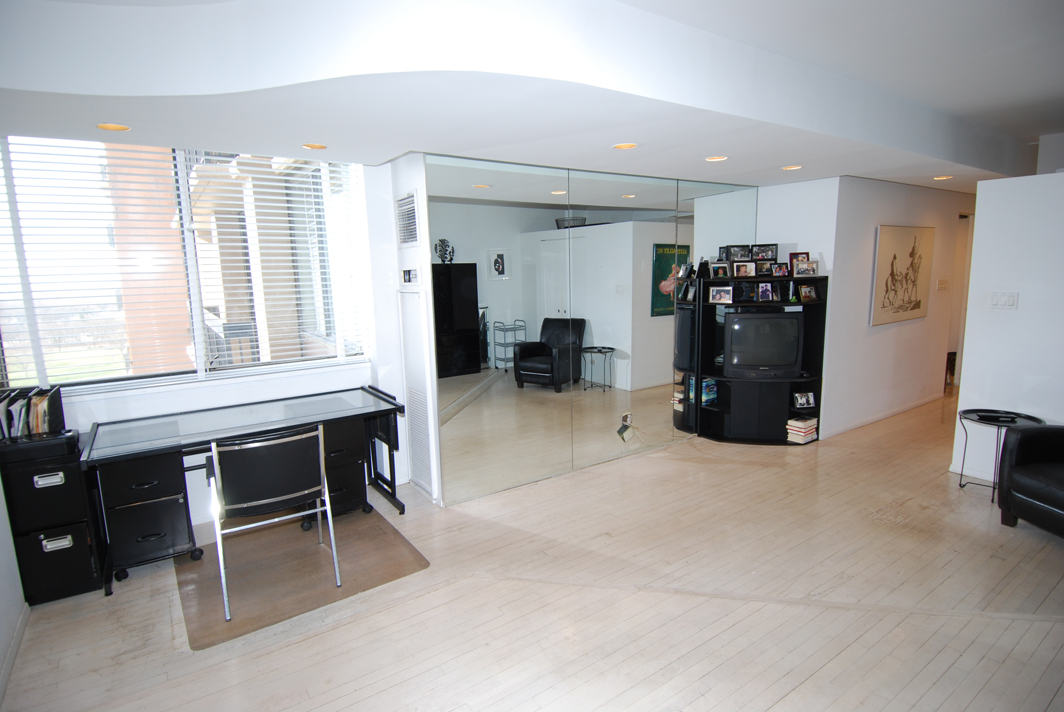 North Shore Towers Apt.