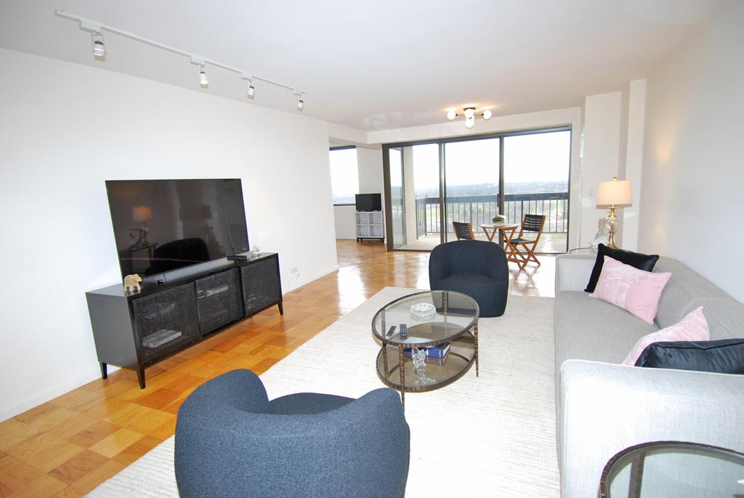 North Shore Towers Apt.