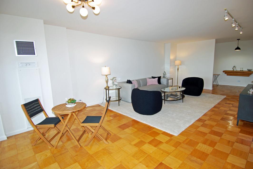 North Shore Towers Apt.