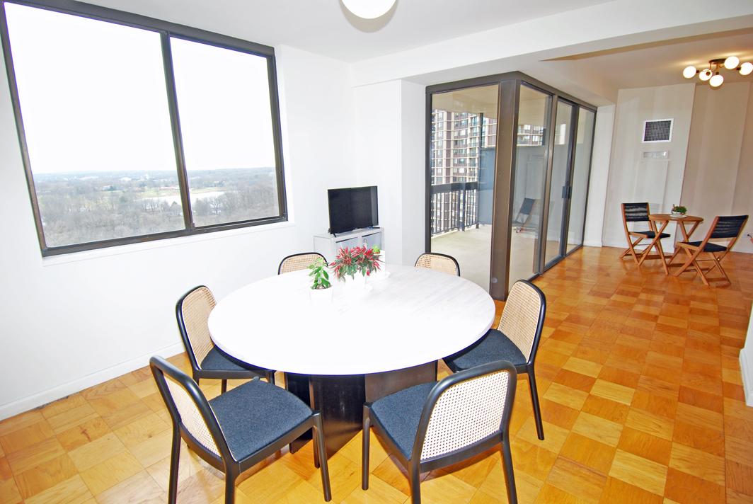 North Shore Towers Apt.