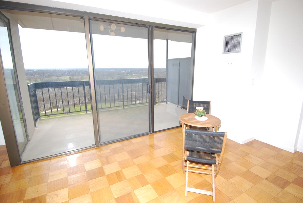 North Shore Towers Apt.