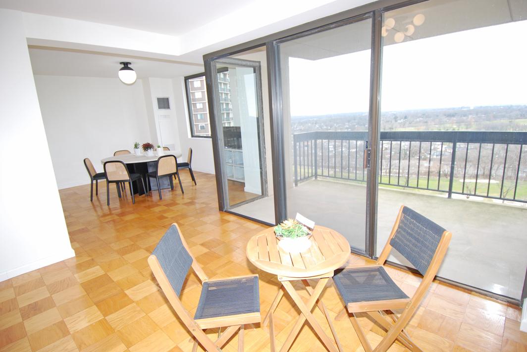 North Shore Towers Apt.