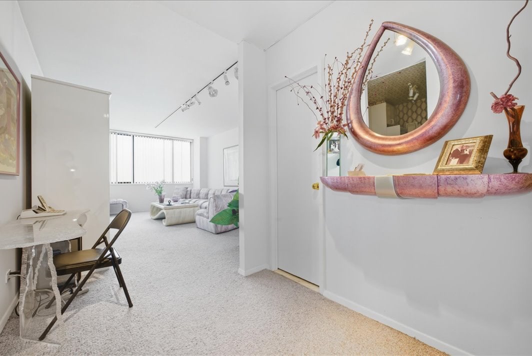 North Shore Towers Apt.