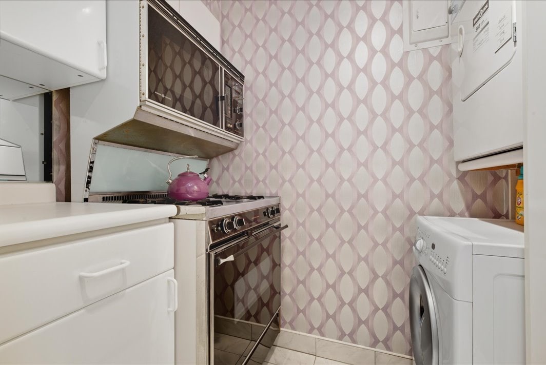 North Shore Towers Apt.