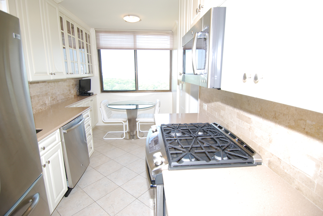 North Shore Towers Apt.