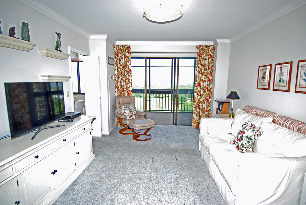 North Shore Towers Apt.