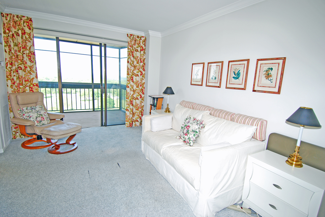 North Shore Towers Apt.